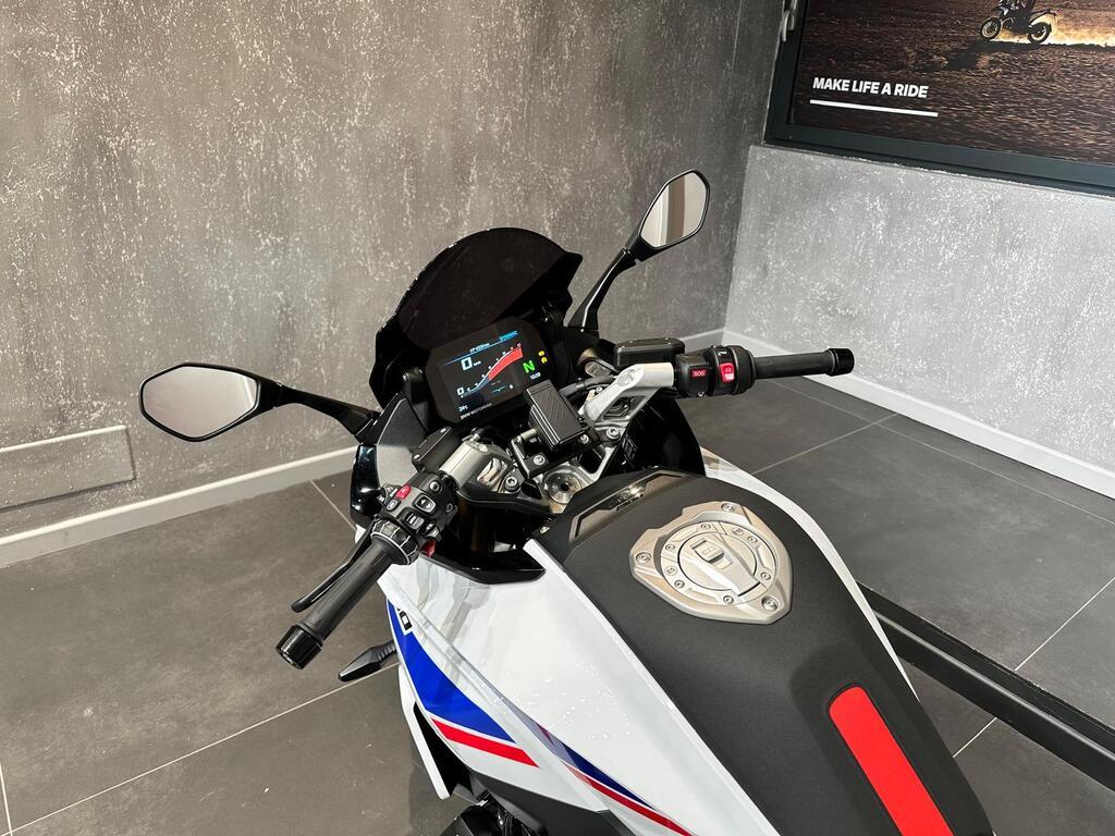 R 1300 RS