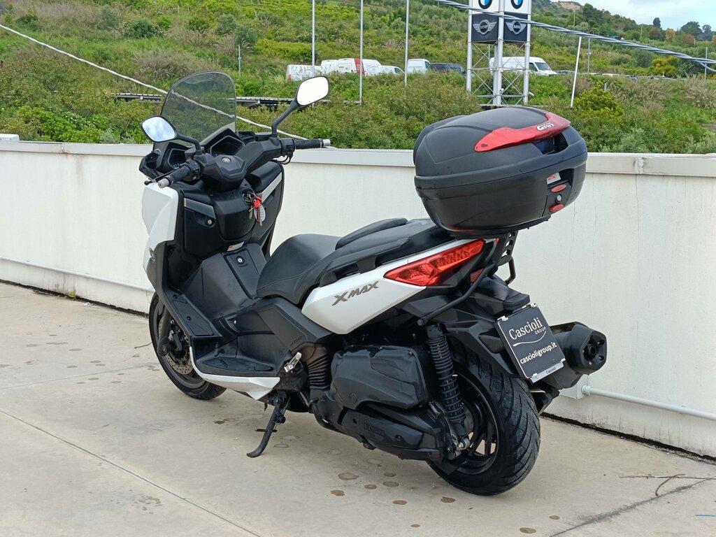 X-MAX 400