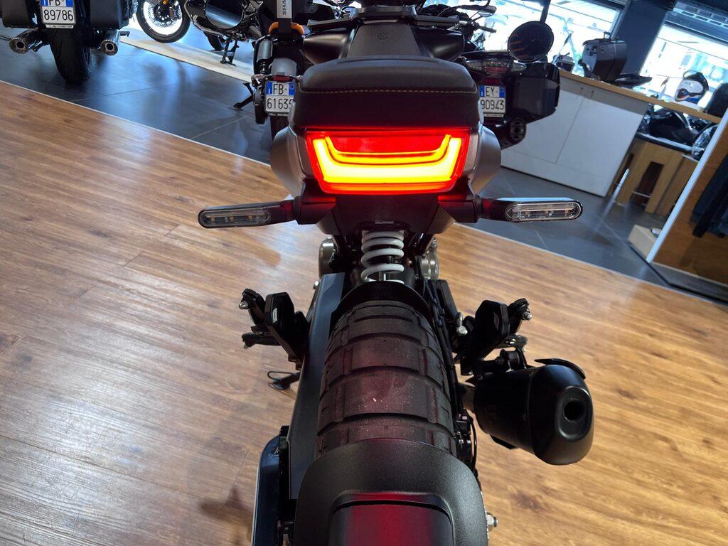 SVARTPILEN 125