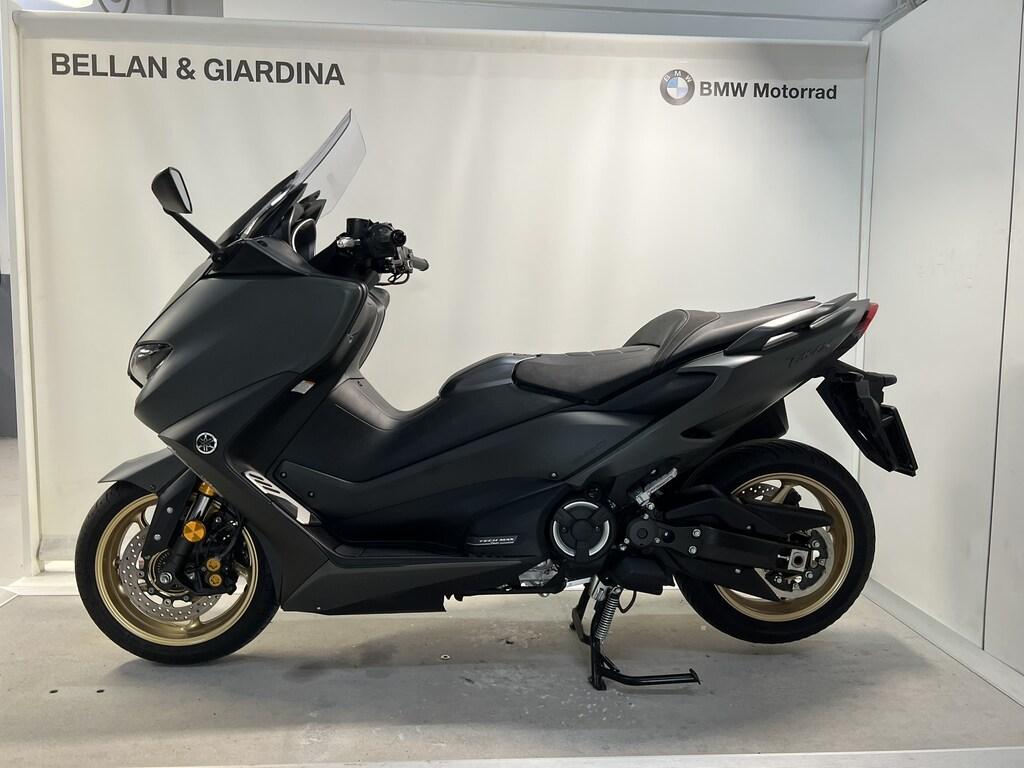 T-MAX 560