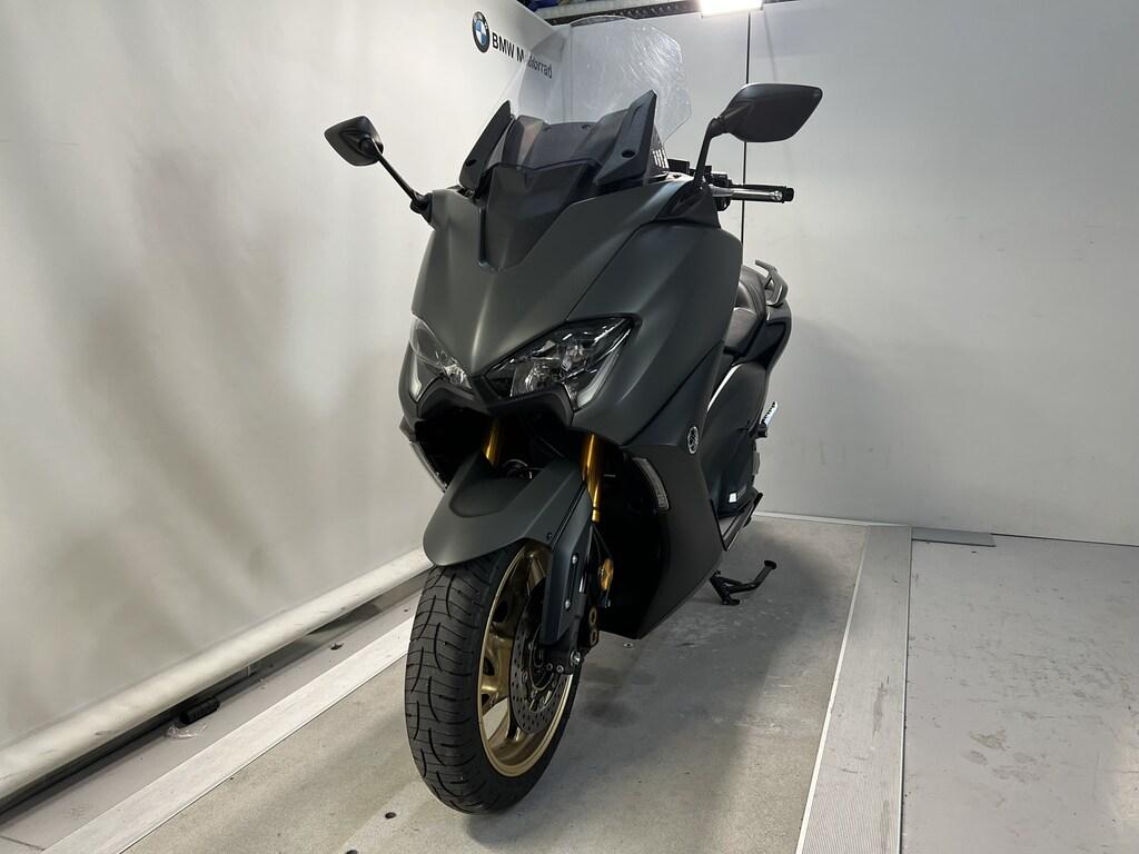 T-MAX 560