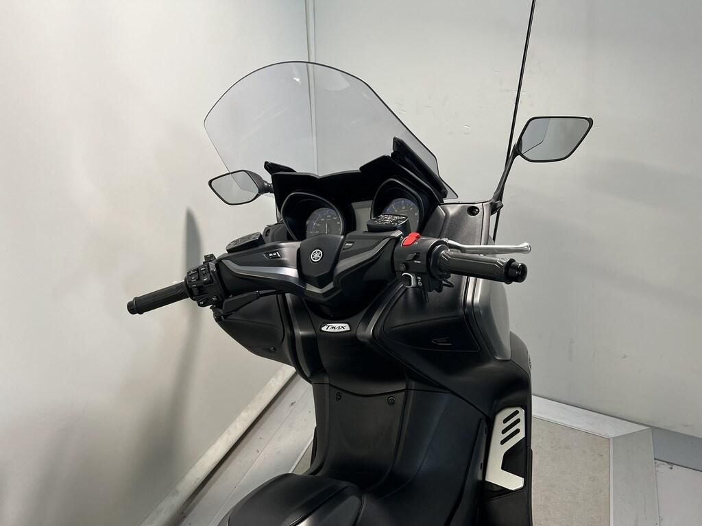 T-MAX 560