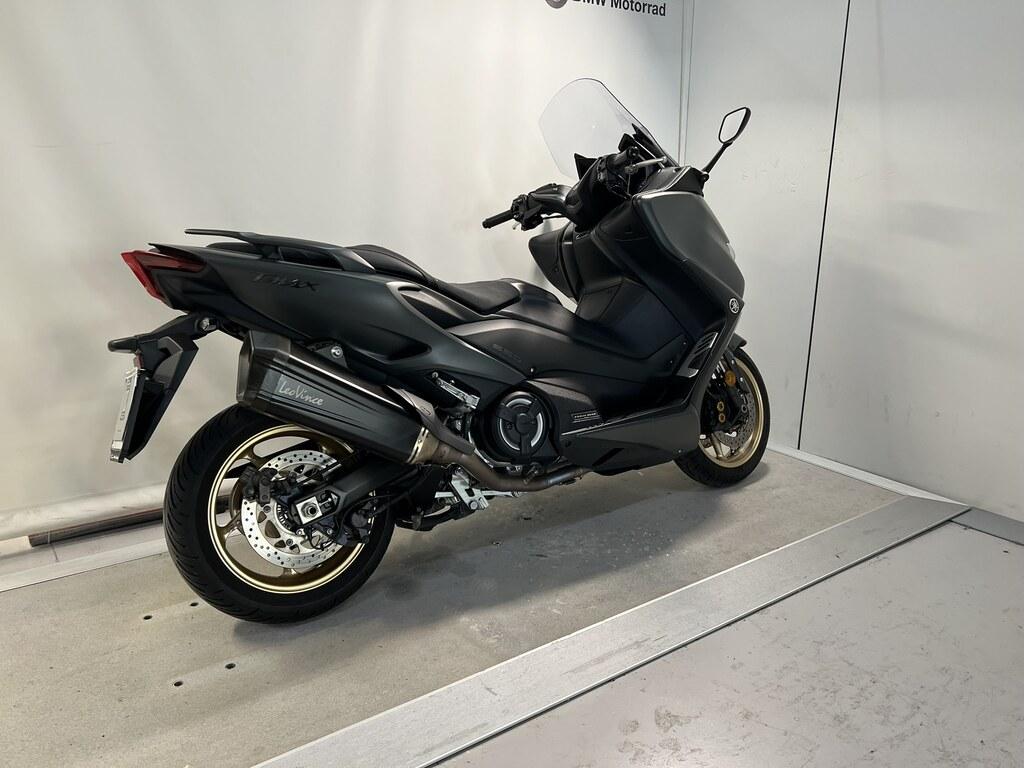 T-MAX 560