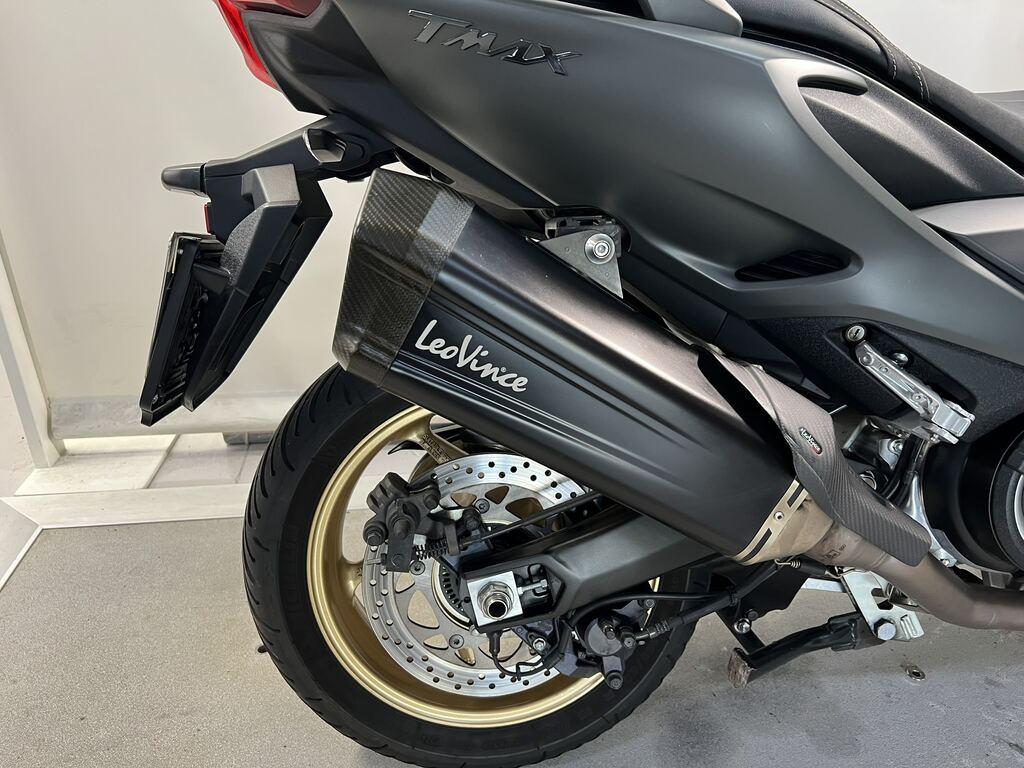 T-MAX 560