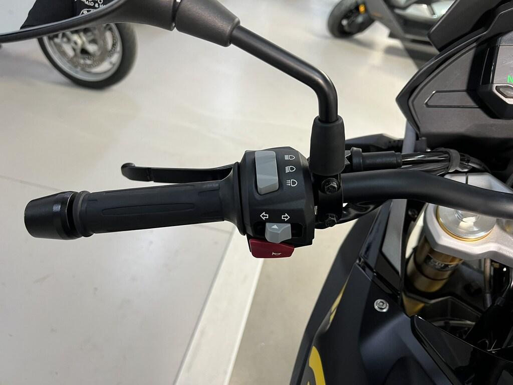 G 310 GS
