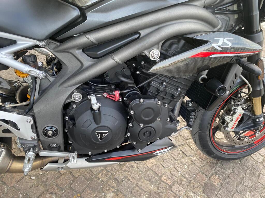 SPEED TRIPLE 1050