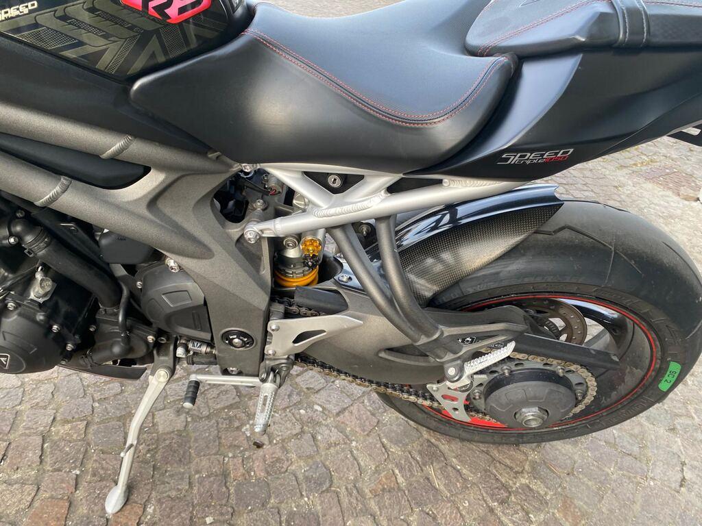 SPEED TRIPLE 1050