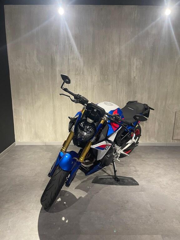 F 900 R