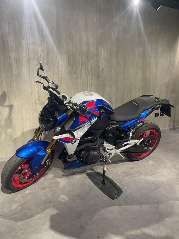 F 900 R