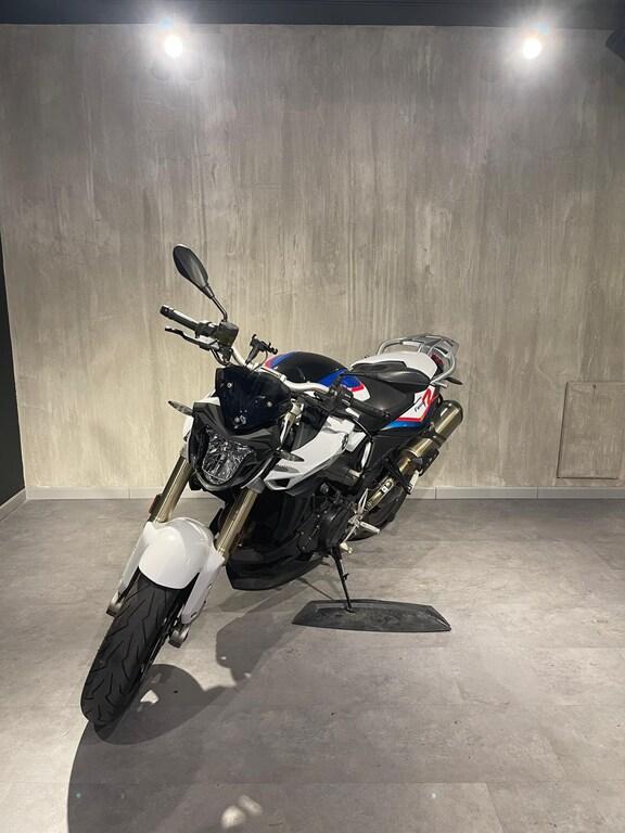 F 800 R