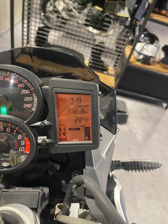 F 800 R