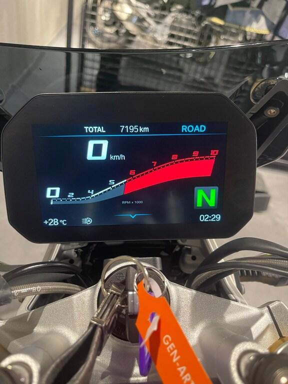 R 1250 R