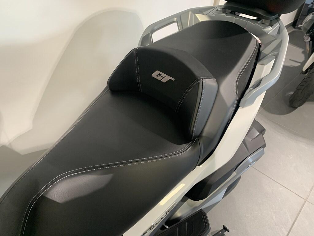 C 400 GT