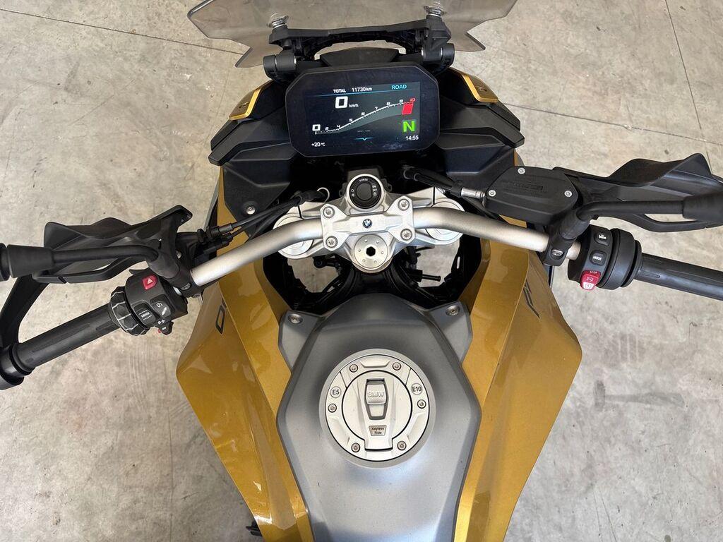 F 900 XR