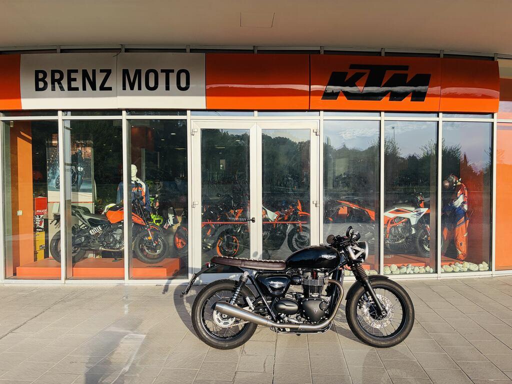 STREET TWIN 900