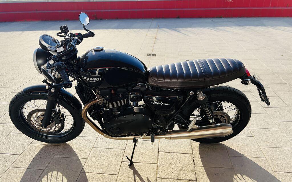 STREET TWIN 900