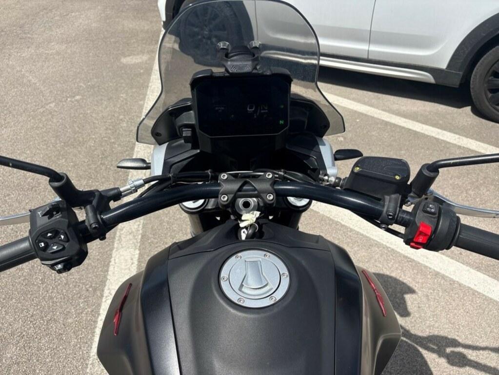 V85