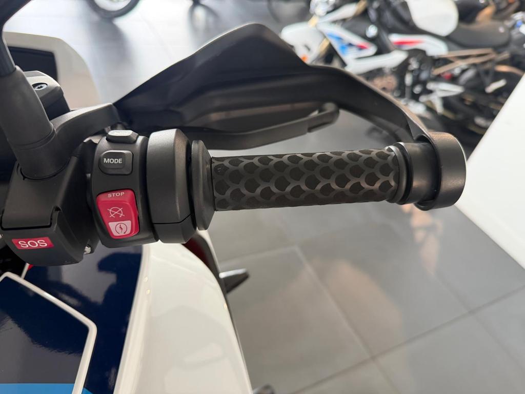 S 1000 XR