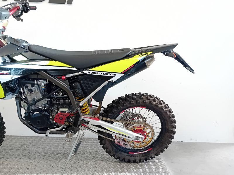 ENDURO 250