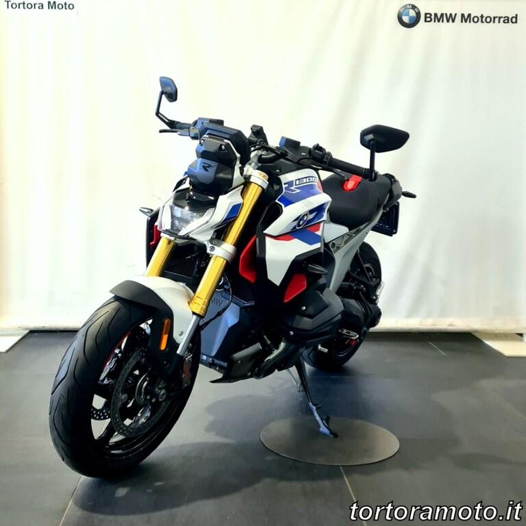 R 1300 R