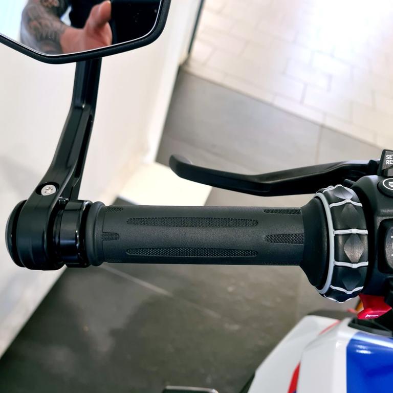 R 1300 R