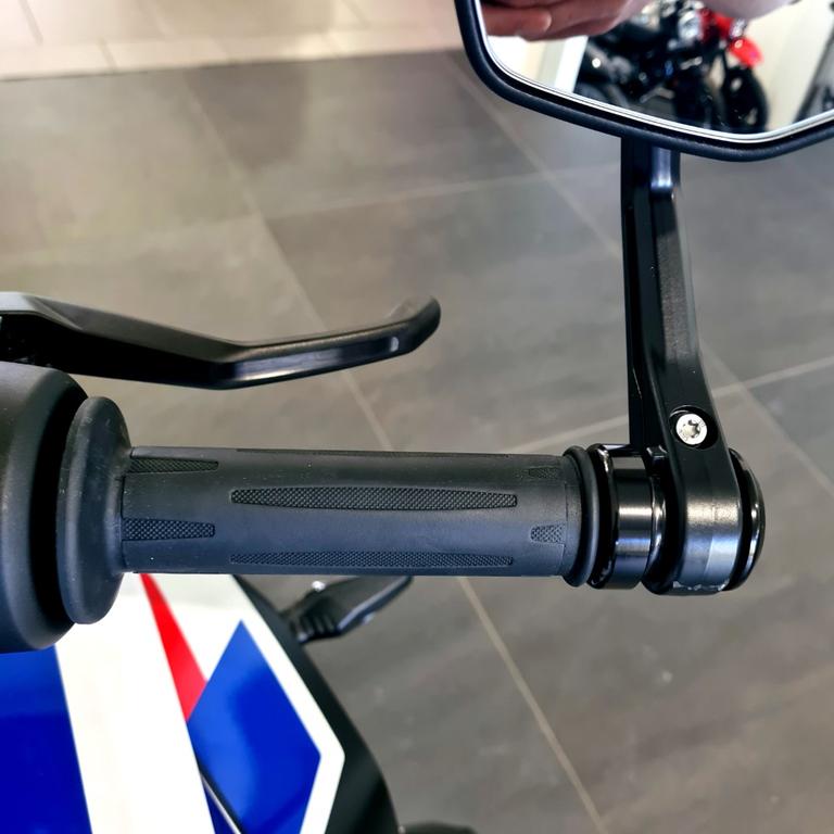 R 1300 R