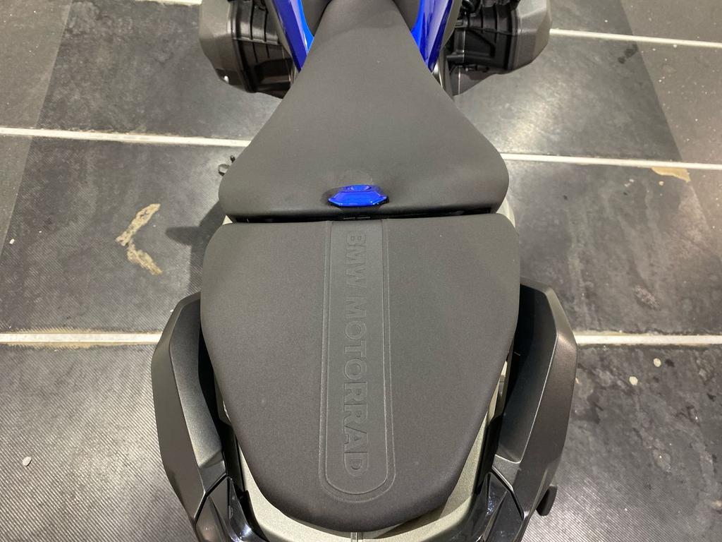 R 1300 R