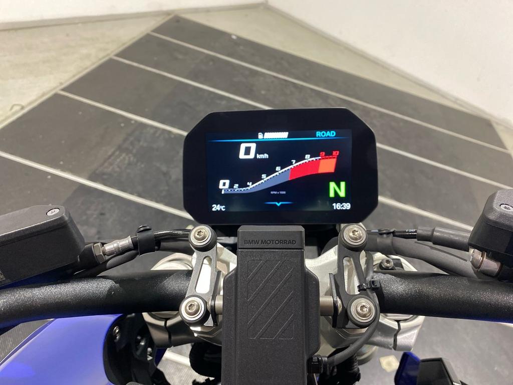 R 1300 R