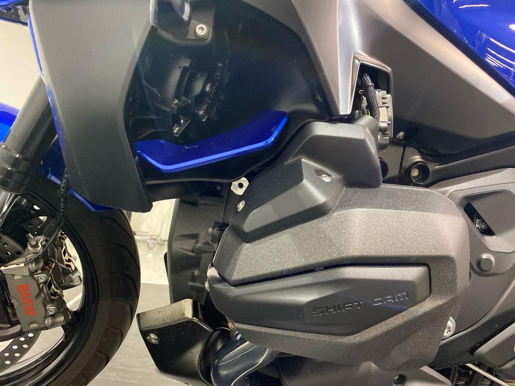 R 1300 R