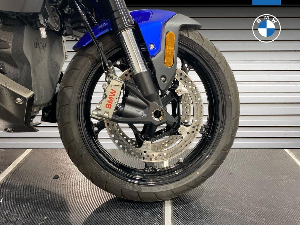 R 1300 R
