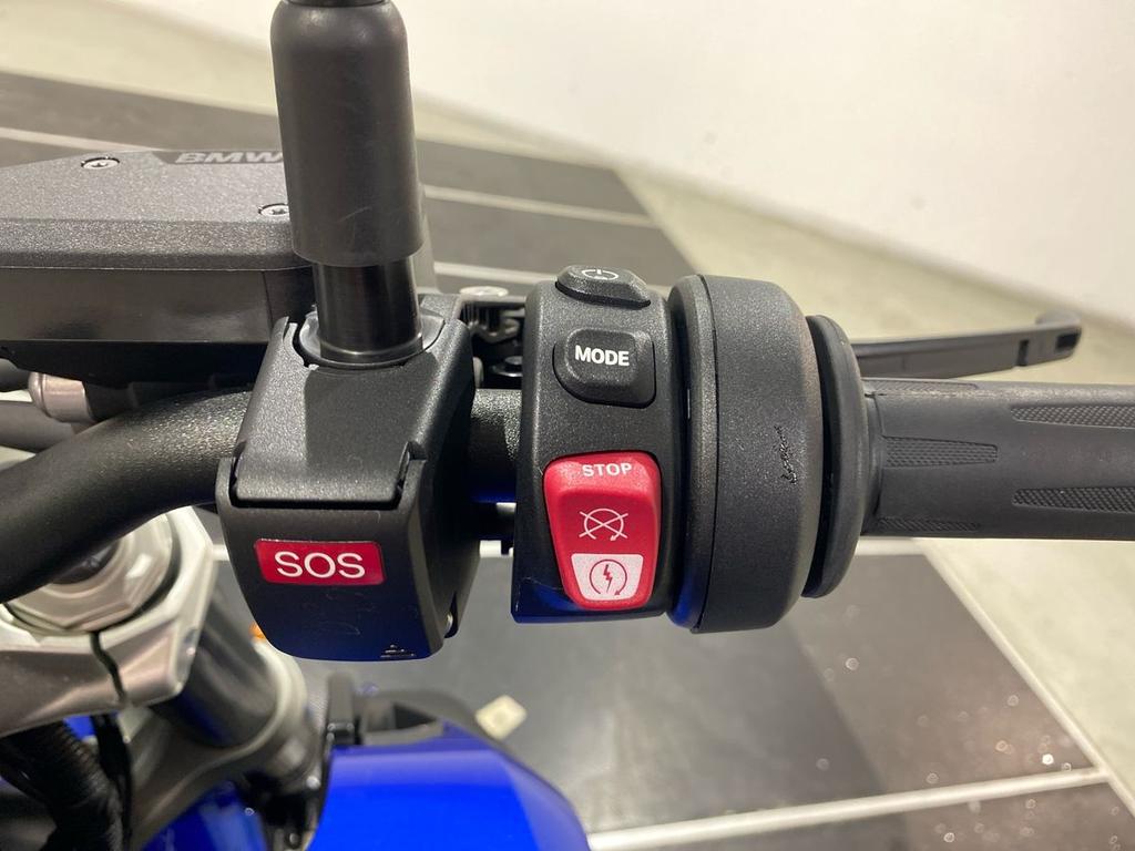 R 1300 R