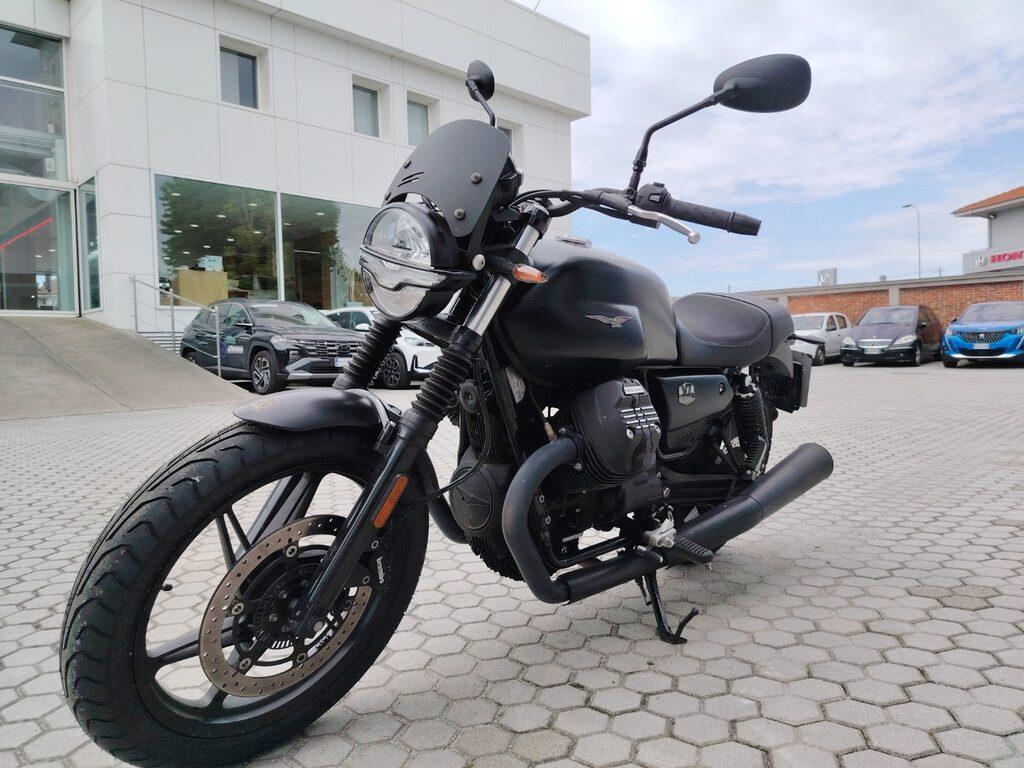 V7 850