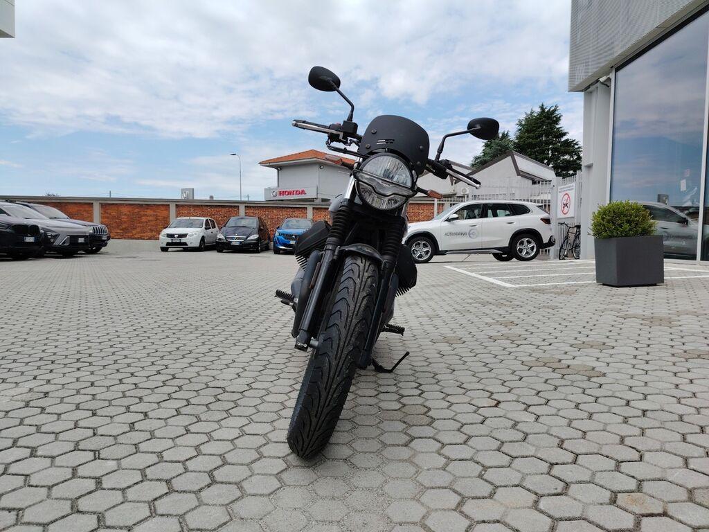 V7 850
