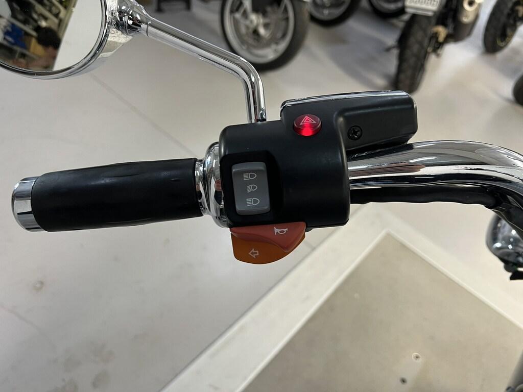 R 1200 C
