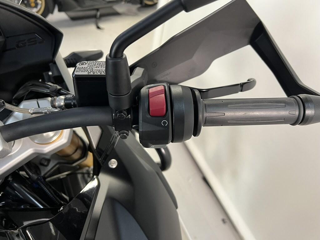 G 310 GS