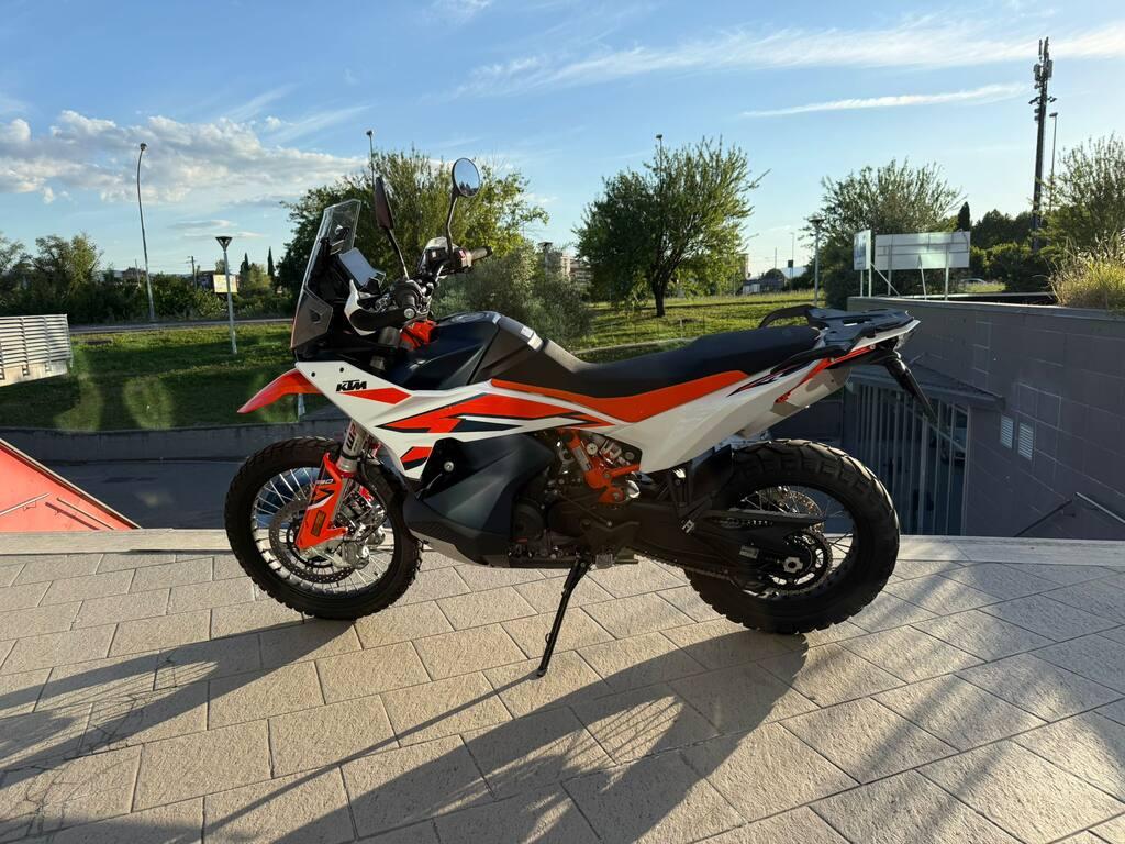 890 ADVENTURE
