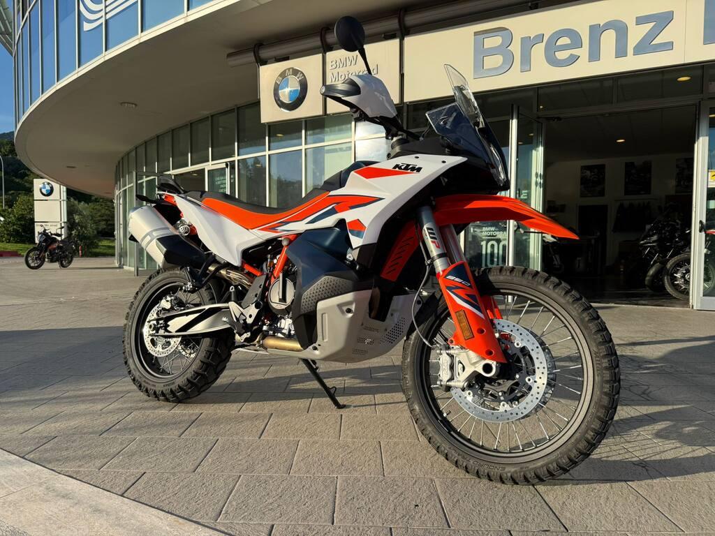 890 ADVENTURE