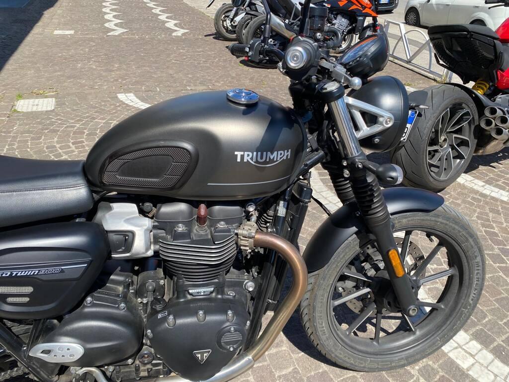 SPEED TWIN 900