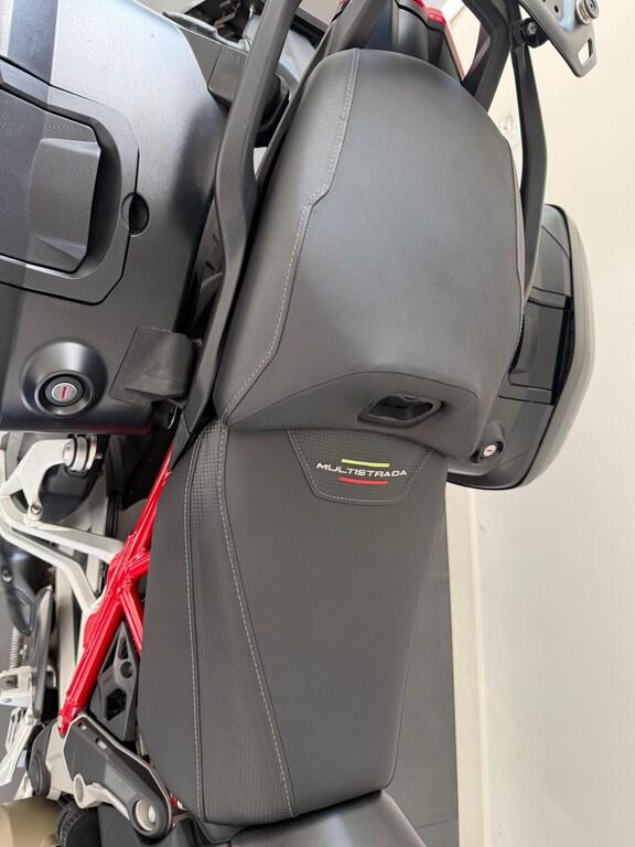 MULTISTRADA V4