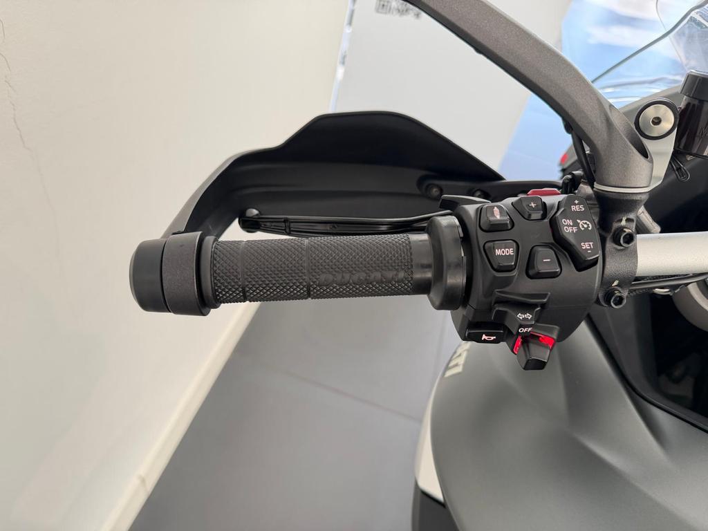 MULTISTRADA V4