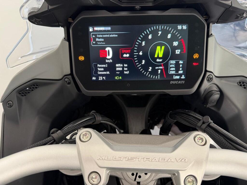 MULTISTRADA V4