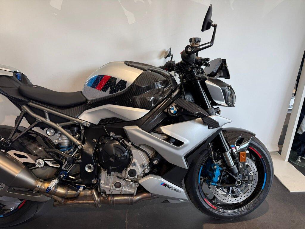 M 1000 R