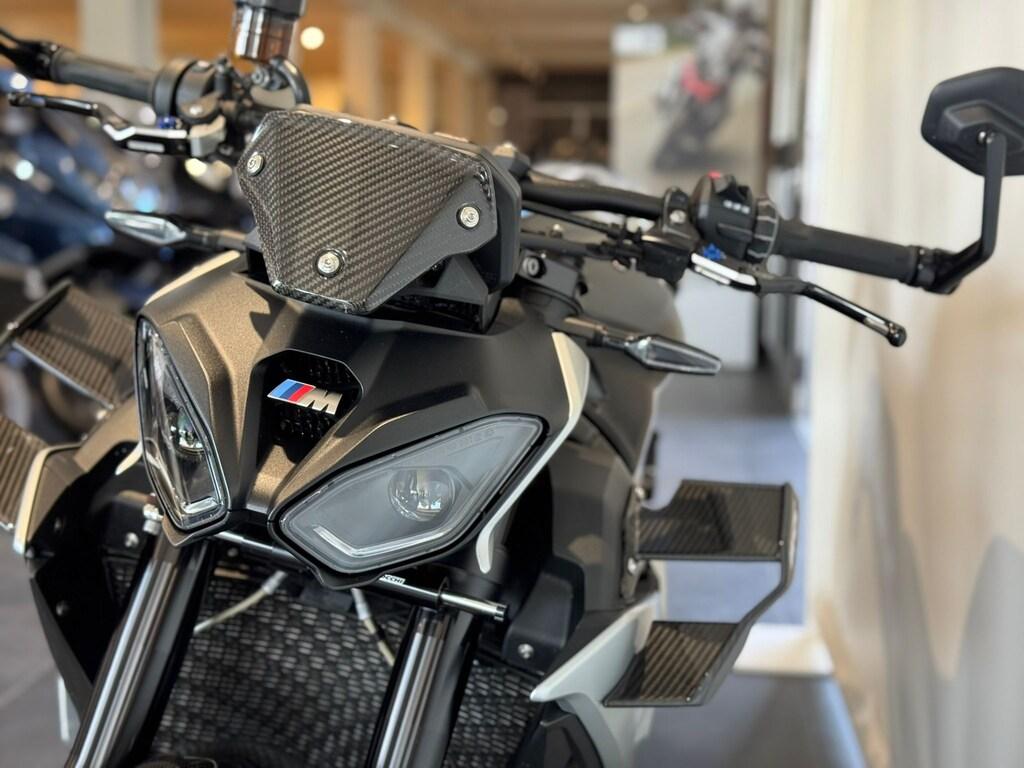 M 1000 R