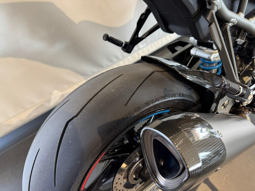 M 1000 R