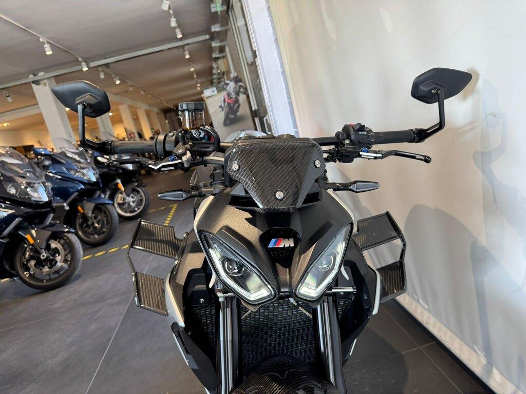 M 1000 R