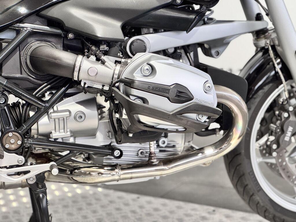R 1200 R