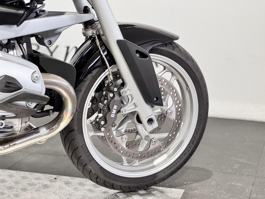 R 1200 R