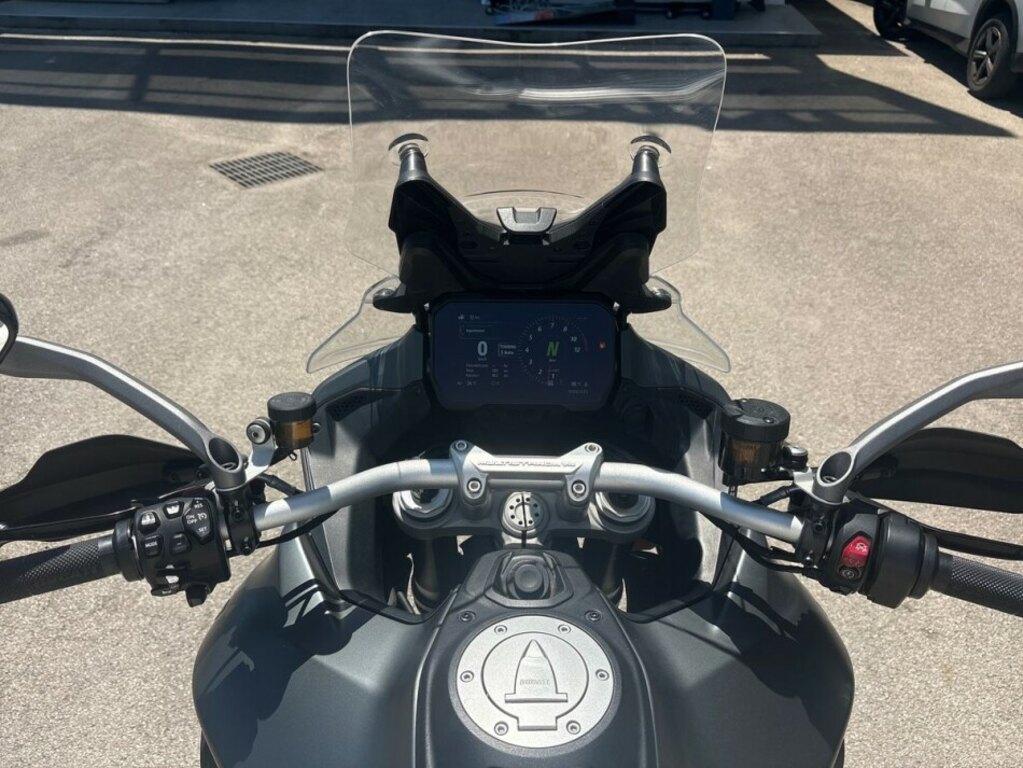 MULTISTRADA V4