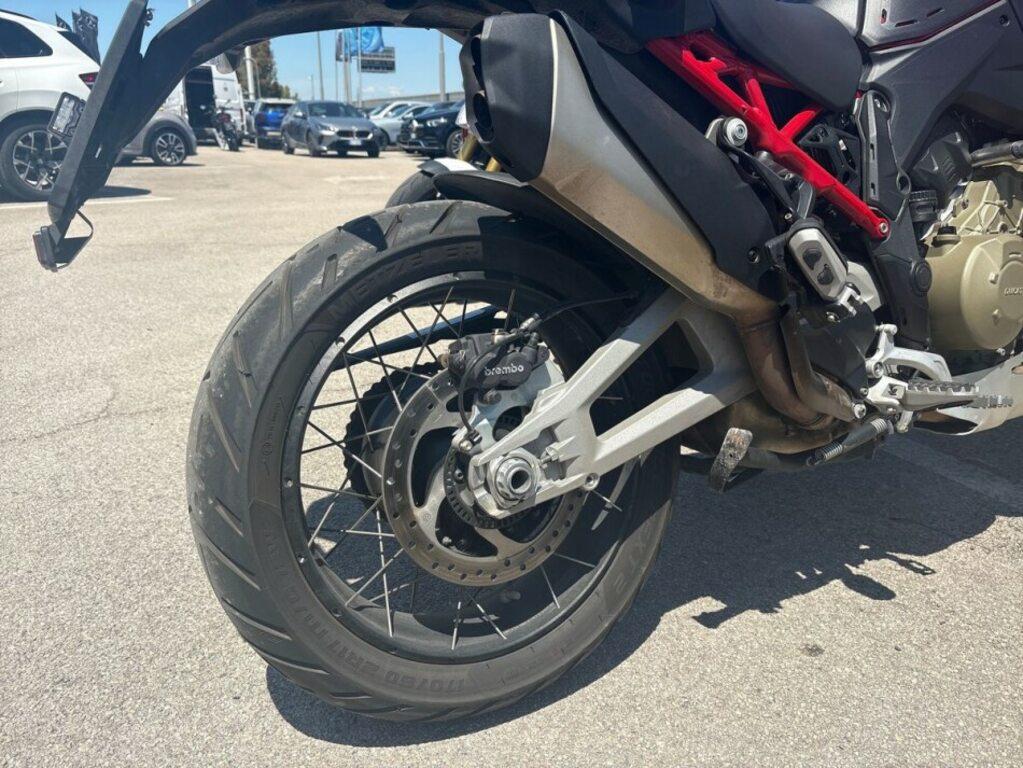 MULTISTRADA V4