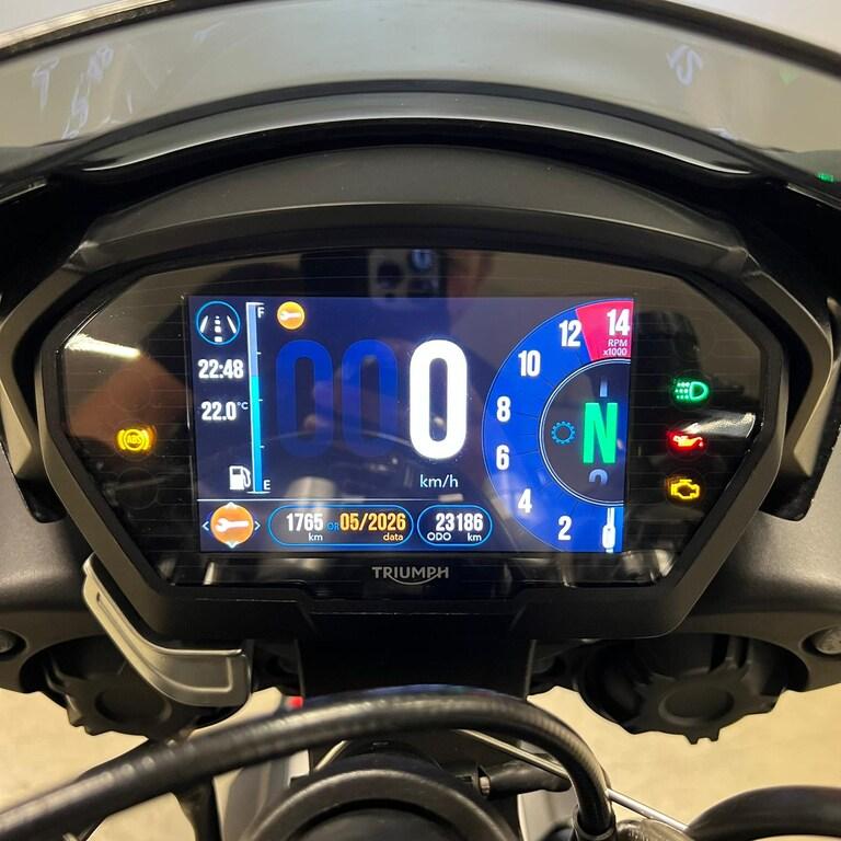 STREET TRIPLE 765